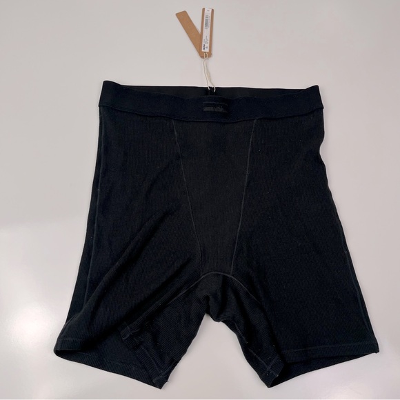 SKIMS Other - SKIMS Cotton Rib Boxer Briefs in Black - Size M NWT Women’s